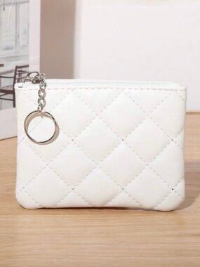 💎 NEW 💎 White Quilted Zip Pouch with Key Ring 💎